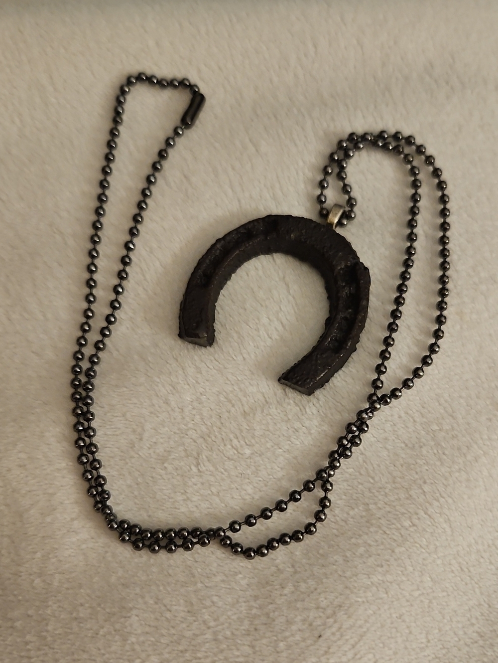 HANDMADE Unisex Rustic Pewter Horseshoe Gunmetal Ball Beaded Chain Necklace - Picture 2 of 5